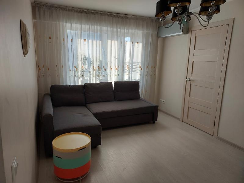 Шукаю сусідку (дівчину) в двокімнатну кв